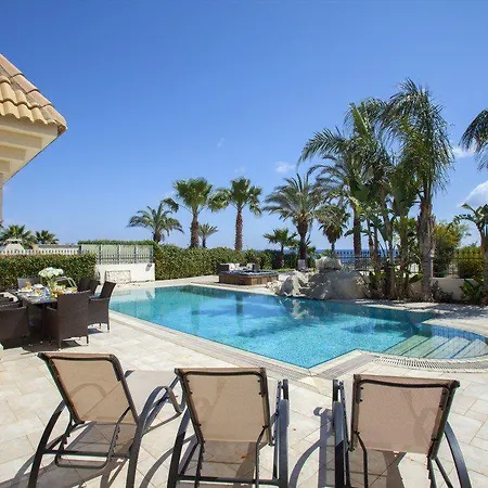 “villa With Amazing Seafront Views” Protaras 76