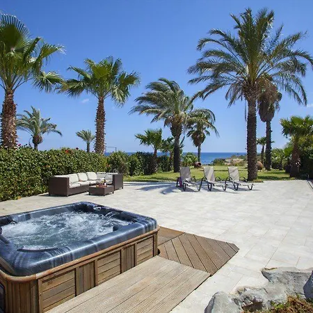 “villa With Amazing Seafront Views” Protaras 76 파라림니
