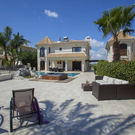“villa With Amazing Seafront Views” Protaras 76 파라림니