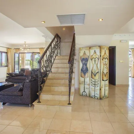 “villa With Amazing Seafront Views” Protaras 76