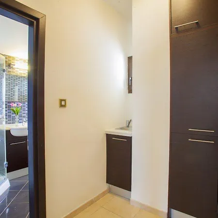 “villa With Amazing Seafront Views” Protaras 76 ヴィラ