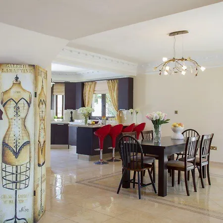 “villa With Amazing Seafront Views” Protaras 76 * パラリムニ