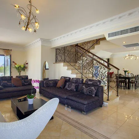 ヴィラ “villa With Amazing Seafront Views” Protaras 76 パラリムニ