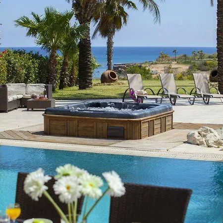 “villa With Amazing Seafront Views” Protaras 76 Vilă