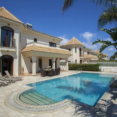 “villa With Amazing Seafront Views” Protaras 76 * Paralimni