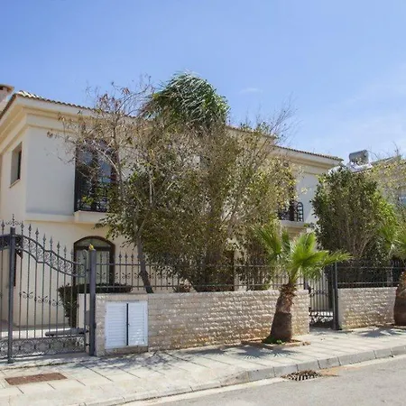 “villa With Amazing Seafront Views” Protaras 76 Vilă *
